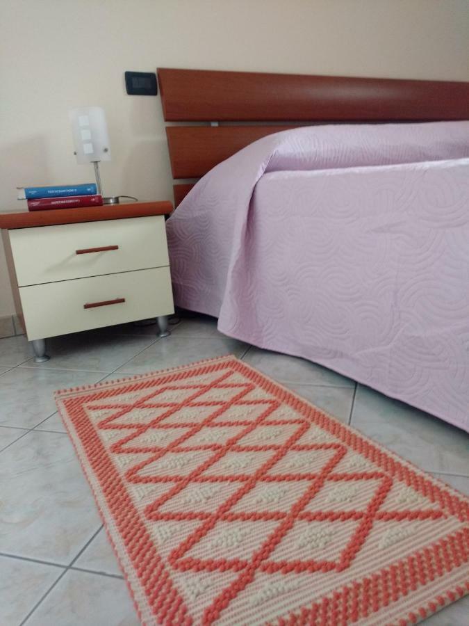 Ferienwohnung Tra Mare E Monti Santa Giusta Exterior foto