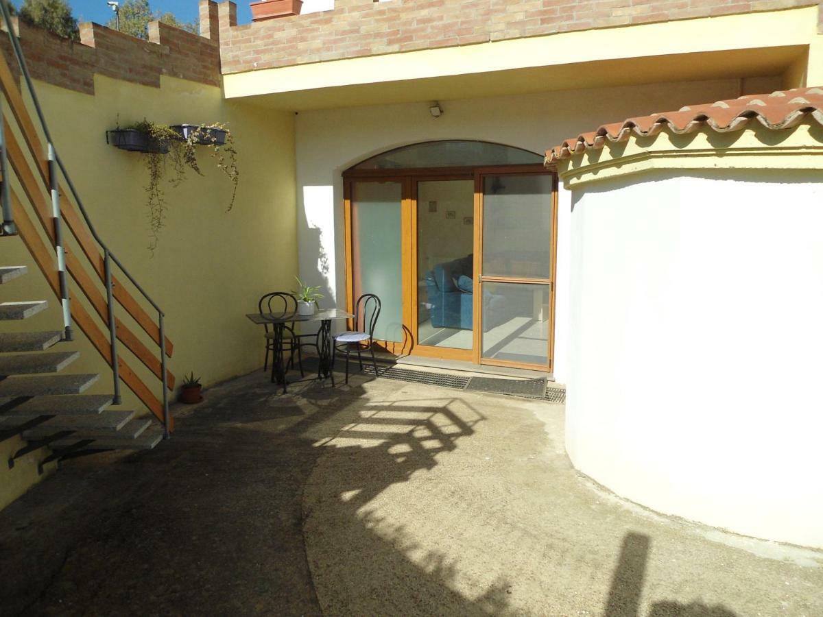 Ferienwohnung Tra Mare E Monti Santa Giusta Exterior foto