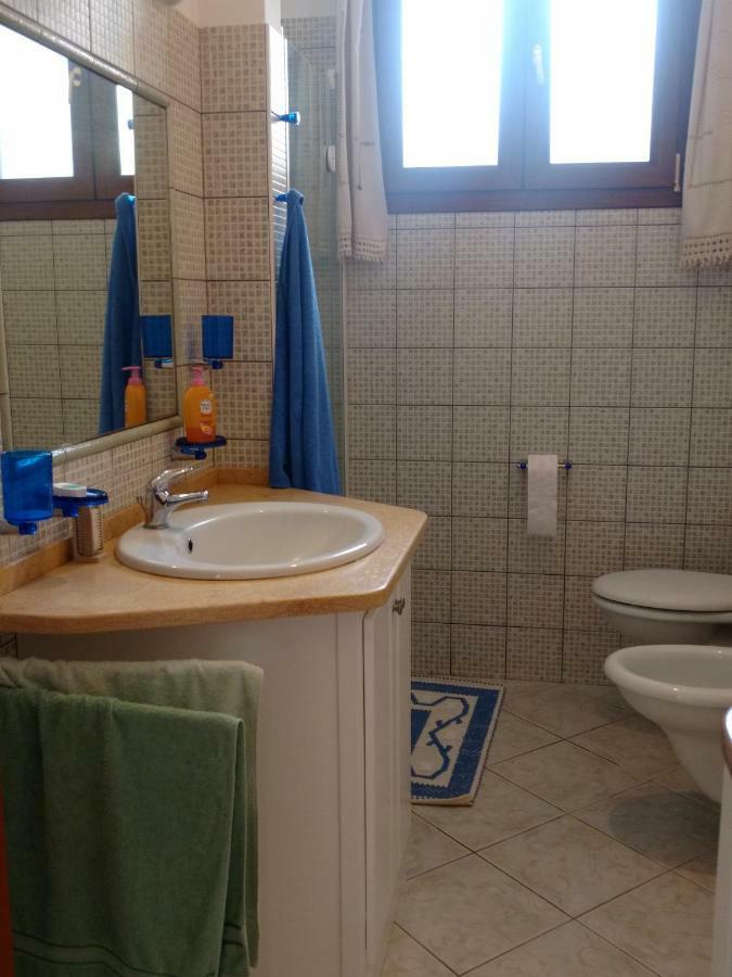 Ferienwohnung Tra Mare E Monti Santa Giusta Exterior foto