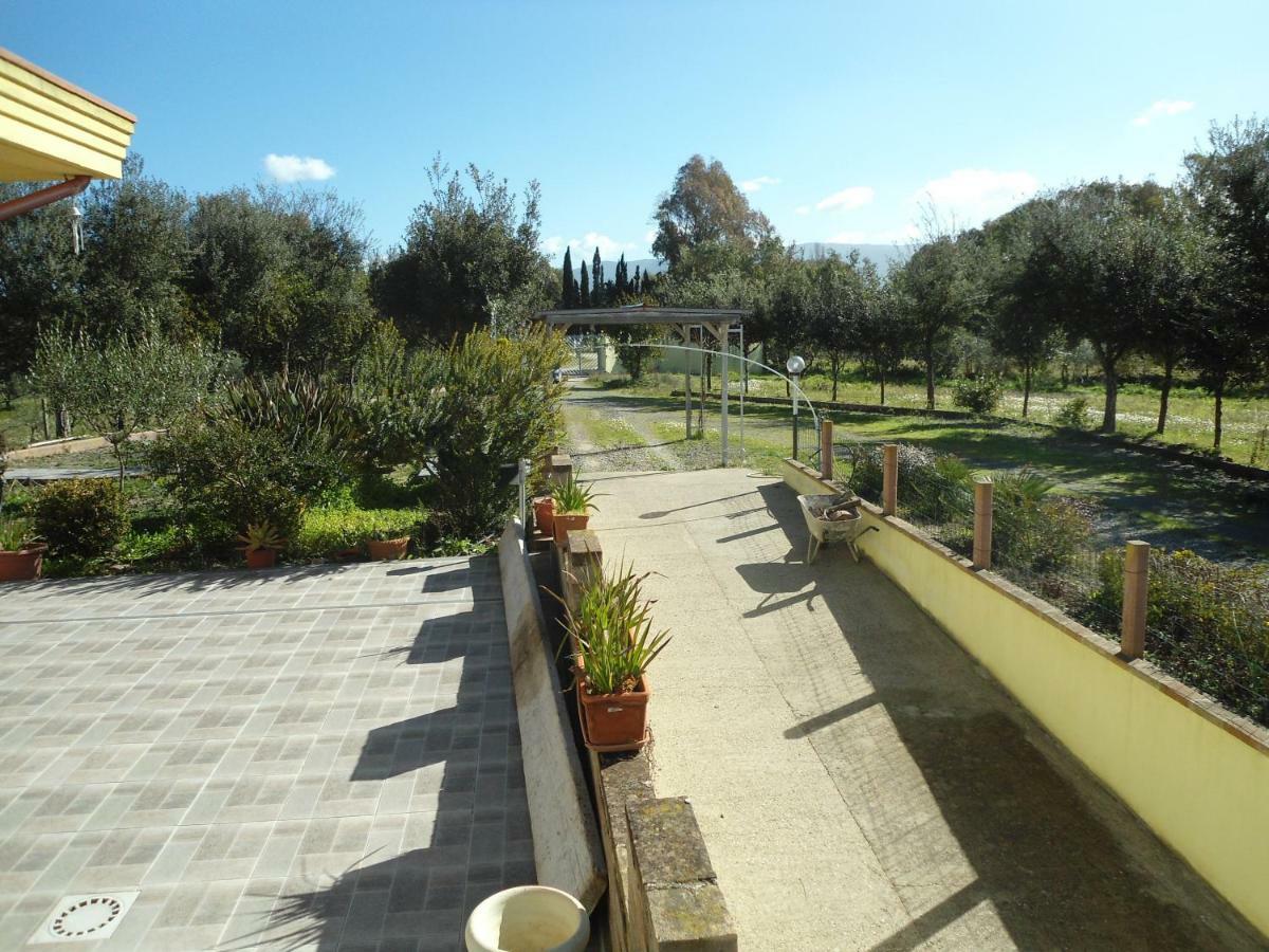 Ferienwohnung Tra Mare E Monti Santa Giusta Exterior foto
