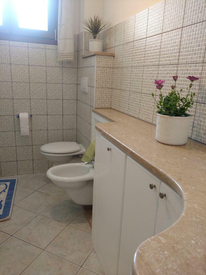 Ferienwohnung Tra Mare E Monti Santa Giusta Exterior foto